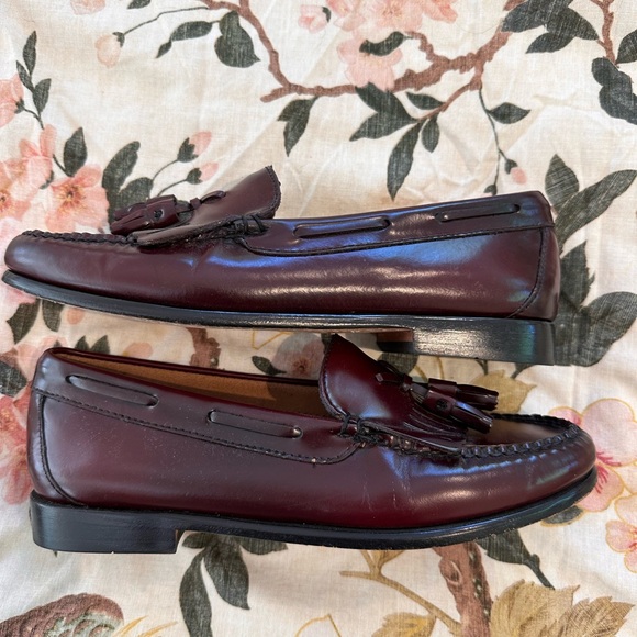 G.H. Bass & Co. Burgundy Tassel Loafers - Picture 3 of 10